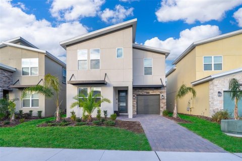 House in Davenport, Florida 6 bedrooms, 305.74 sq.m. № 1723746 - photo 1