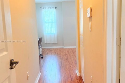 Снять в аренду таунхаус в Мирамар, Флорида 4 спальни, 180.14м2, № 2030470 - фото 19