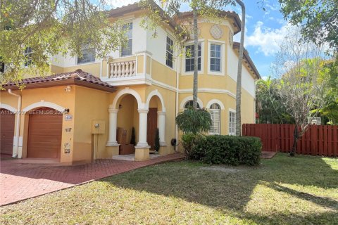 Таунхаус в Мирамар, Флорида 4 спальни, 180.14м2 № 2030470