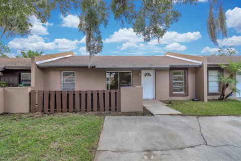 House in Orlando, Florida 3 bedrooms, 100.8 sq.m. № 2230904 - photo 2