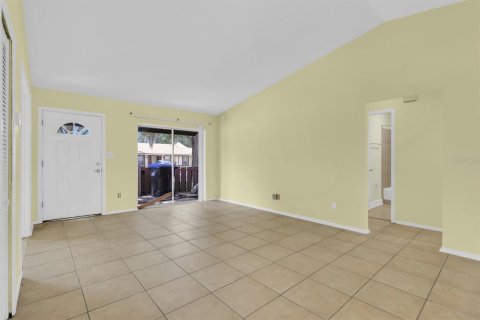 House in Orlando, Florida 3 bedrooms, 100.8 sq.m. № 2230904 - photo 3