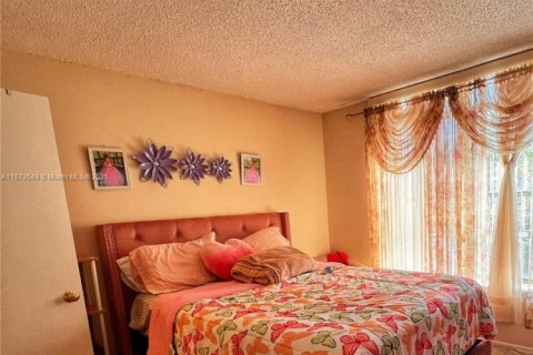 Condo in Lauderhill, Florida, 2 bedrooms  № 1898127 - photo 15