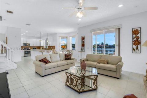 Casa en venta en Pembroke Pines, Florida, 4 dormitorios, 264.4 m2 № 1990738 - foto 7