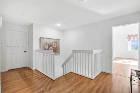 Casa en venta en Pembroke Pines, Florida, 4 dormitorios, 264.4 m2 № 1990738 - foto 30