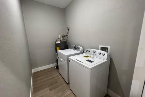 Apartment in Port Charlotte, Florida 3 bedrooms, 111.48 sq.m. № 2120219 - photo 19