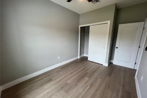 Apartment in Port Charlotte, Florida 3 bedrooms, 111.48 sq.m. № 2120219 - photo 11