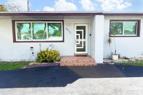 Villa ou maison à louer à Miami Gardens, Floride: 3 chambres, 166.76 m2 № 2145955 - photo 4
