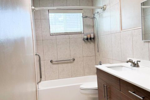 Villa ou maison à louer à Miami Gardens, Floride: 3 chambres, 166.76 m2 № 2145955 - photo 23