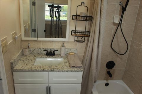 House in Venice, Florida 3 bedrooms, 142.33 sq.m. № 1837685 - photo 3