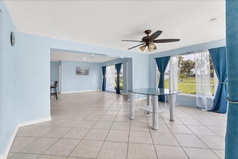House in Venice, Florida 3 bedrooms, 142.33 sq.m. № 1837685 - photo 12
