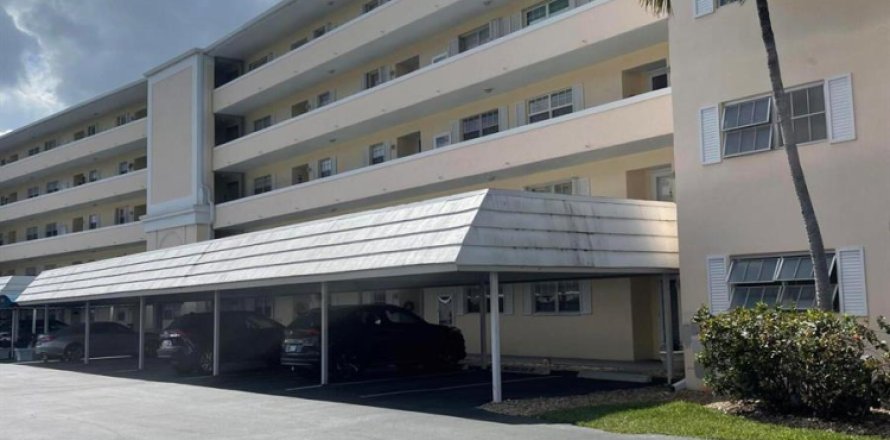 Condo in Atlantis, Florida, 3 bedrooms  № 2400508