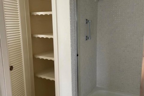 Condo in Atlantis, Florida, 3 bedrooms  № 2400508 - photo 16