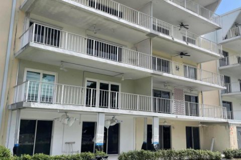 Condo in Atlantis, Florida, 3 bedrooms  № 2400508 - photo 3