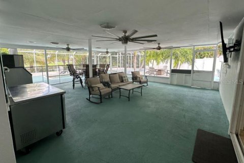 House in Sarasota, Florida 3 bedrooms, 255.67 sq.m. № 1750059 - photo 24