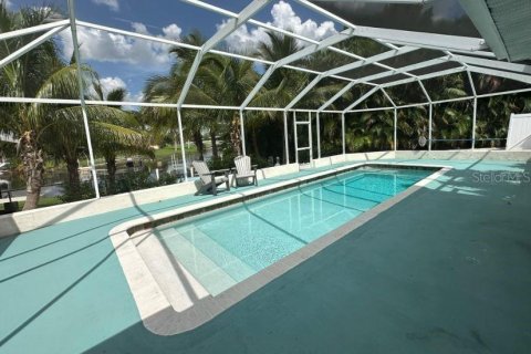 House in Sarasota, Florida 3 bedrooms, 255.67 sq.m. № 1750059 - photo 3
