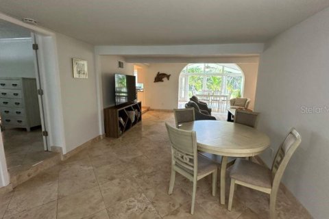 House in Sarasota, Florida 3 bedrooms, 255.67 sq.m. № 1750059 - photo 14
