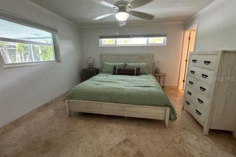 House in Sarasota, Florida 3 bedrooms, 255.67 sq.m. № 1750059 - photo 15