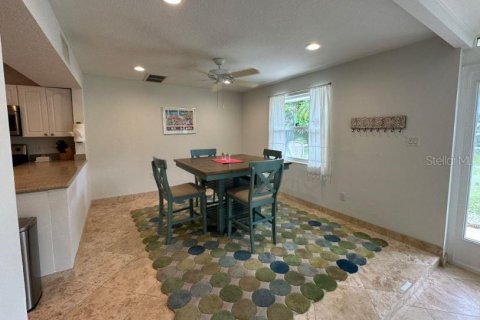 House in Sarasota, Florida 3 bedrooms, 255.67 sq.m. № 1750059 - photo 8