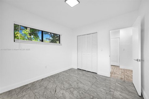Casa en alquiler en Miami, Florida, 2 dormitorios, 134.89 m2 № 1949116 - foto 26