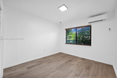 Casa en alquiler en Miami, Florida, 2 dormitorios, 134.89 m2 № 1949116 - foto 19
