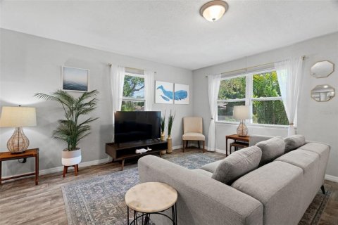 Casa en venta en Clearwater, Florida, 3 dormitorios, 92.16 m2 № 1640431 - foto 6