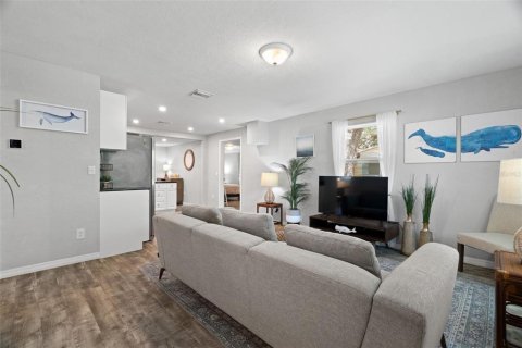 Casa en venta en Clearwater, Florida, 3 dormitorios, 92.16 m2 № 1640431 - foto 5