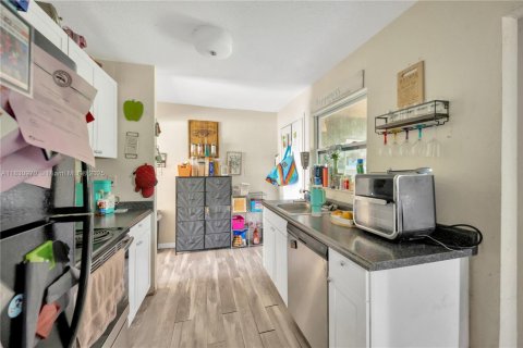 Propiedad comercial en venta en Lake Wales, Florida № 1807708 - foto 4