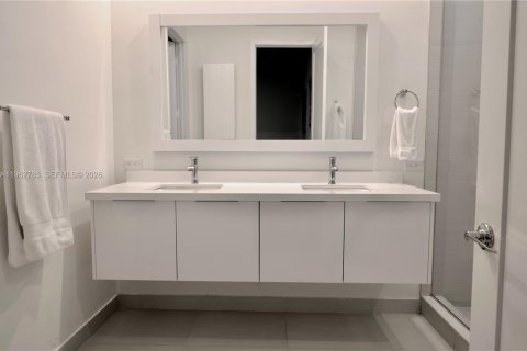 Touwnhouse à vendre à Doral, Floride: 4 chambres, 168.34 m2 № 2024128 - photo 10