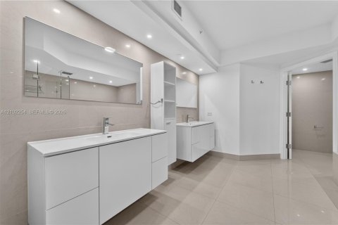 Copropriété à vendre à Aventura, Floride: 3 chambres, 315.87 m2 № 2405987 - photo 12