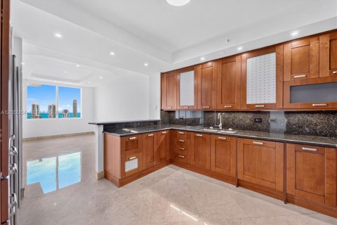 Copropriété à vendre à Aventura, Floride: 3 chambres, 315.87 m2 № 2405987 - photo 5