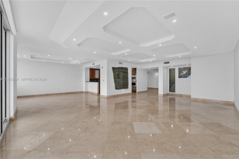 Copropriété à vendre à Aventura, Floride: 3 chambres, 315.87 m2 № 2405987 - photo 2
