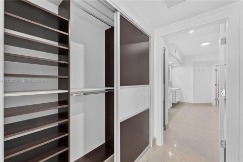 Copropriété à vendre à Aventura, Floride: 3 chambres, 315.87 m2 № 2405987 - photo 10