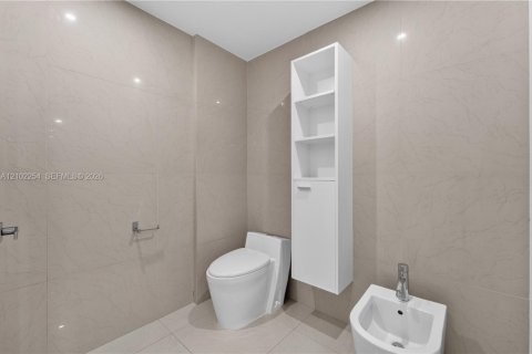 Copropriété à vendre à Aventura, Floride: 3 chambres, 315.87 m2 № 2405987 - photo 15