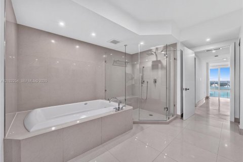 Copropriété à vendre à Aventura, Floride: 3 chambres, 315.87 m2 № 2405987 - photo 13