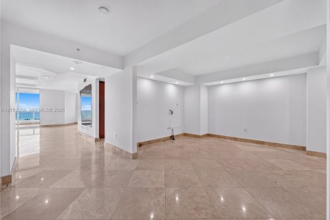 Copropriété à vendre à Aventura, Floride: 3 chambres, 315.87 m2 № 2405987 - photo 3