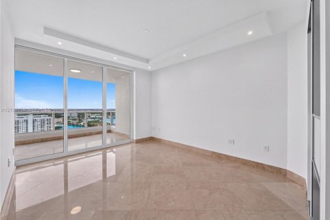 Copropriété à vendre à Aventura, Floride: 3 chambres, 315.87 m2 № 2405987 - photo 17