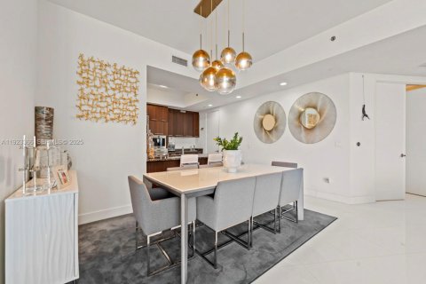 Copropriété à vendre à Sunny Isles Beach, Floride: 2 chambres, 171.59 m2 № 2034932 - photo 11