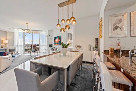 Copropriété à vendre à Sunny Isles Beach, Floride: 2 chambres, 171.59 m2 № 2034932 - photo 3