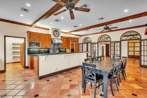 House in Winter Haven, Florida 4 bedrooms, 535.3 sq.m. № 1914450 - photo 23