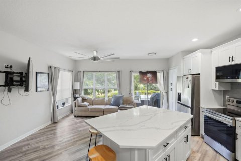Copropriété à vendre à Port St. Lucie, Floride: 2 chambres, 111.11 m2 № 2420822 - photo 3