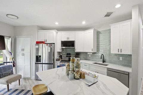 Copropriété à vendre à Port St. Lucie, Floride: 2 chambres, 111.11 m2 № 2420822 - photo 2