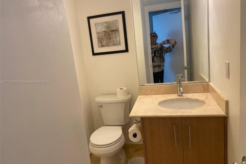 Copropriété à louer à Bal Harbour, Floride: 1 chambre, 83.24 m2 № 1696130 - photo 10