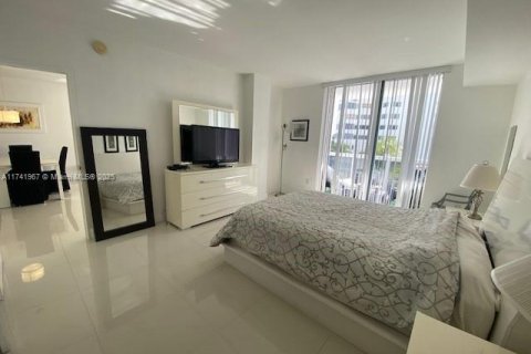 Copropriété à louer à Bal Harbour, Floride: 1 chambre, 83.24 m2 № 1696130 - photo 14