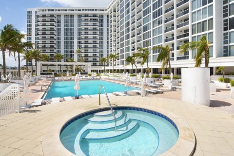 Copropriété à louer à Bal Harbour, Floride: 1 chambre, 83.24 m2 № 1696130 - photo 24