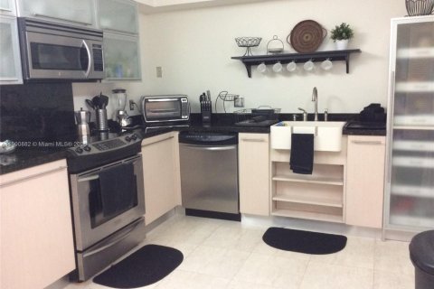 Снять в аренду кондоминиум в Уэстон, Флорида 2 спальни, 118.26м2, № 1952112 - фото 22