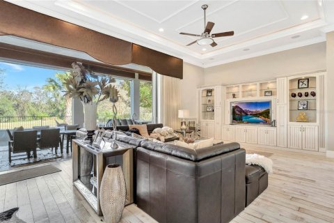 House in Four Corners, Florida 5 bedrooms, 437.38 sq.m. № 2113907 - photo 17