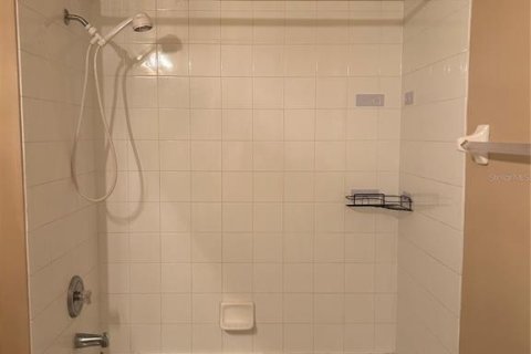 Townhouse in Kissimmee, Florida 2 bedrooms, 140.47 sq.m. № 1903295 - photo 21