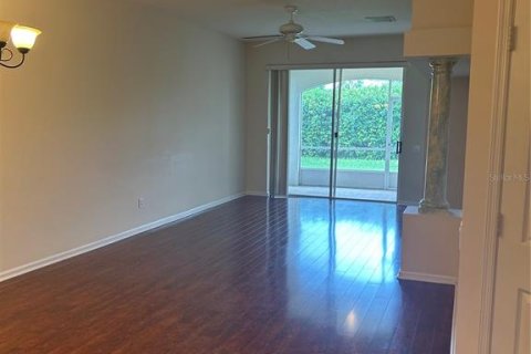 Townhouse in Kissimmee, Florida 2 bedrooms, 140.47 sq.m. № 1903295 - photo 2