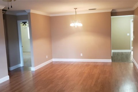 Townhouse in Ocala, Florida 2 bedrooms, 116.03 sq.m. № 2148956 - photo 2