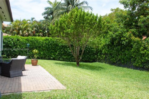 House in Cutler Bay, Florida 4 bedrooms, 252.97 sq.m. № 2281234 - photo 10